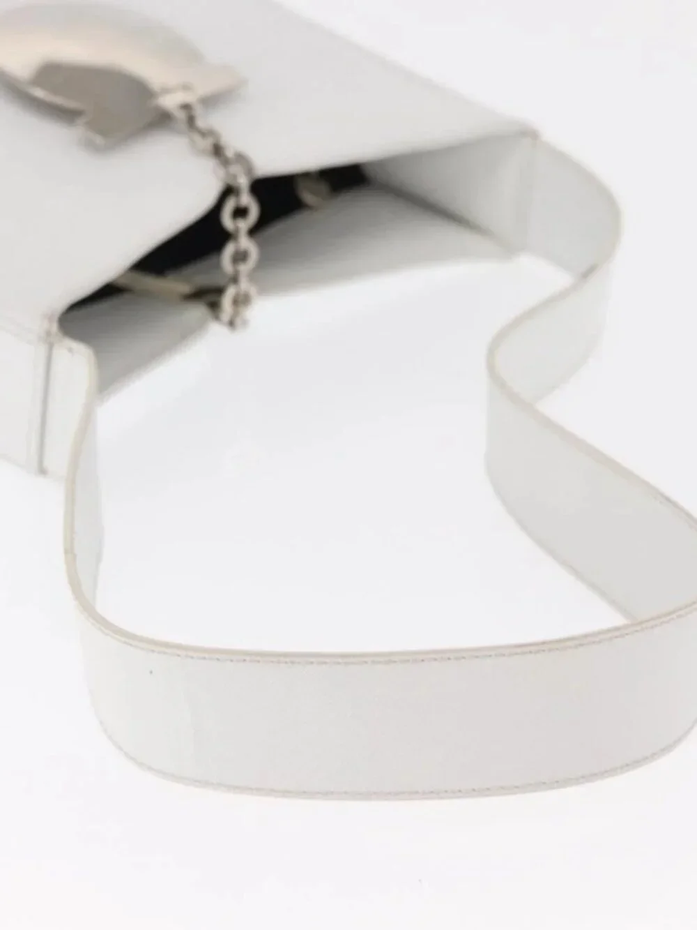 Salvatore Ferragamo Gancini Shoulder Bag Leather White Silver Auth BA9272